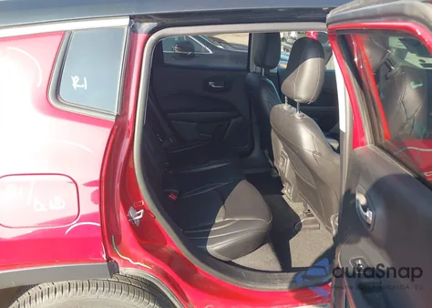 2018 Jeep Compass Latitude Fwd из США, поврежденный, VIN 3C4NJCBB1JT140436